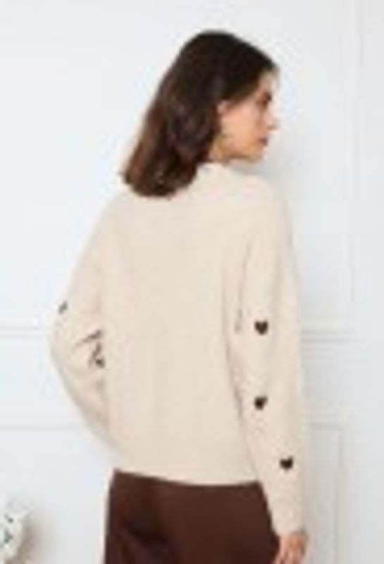 Tiny Genser med Broderte Hjerter